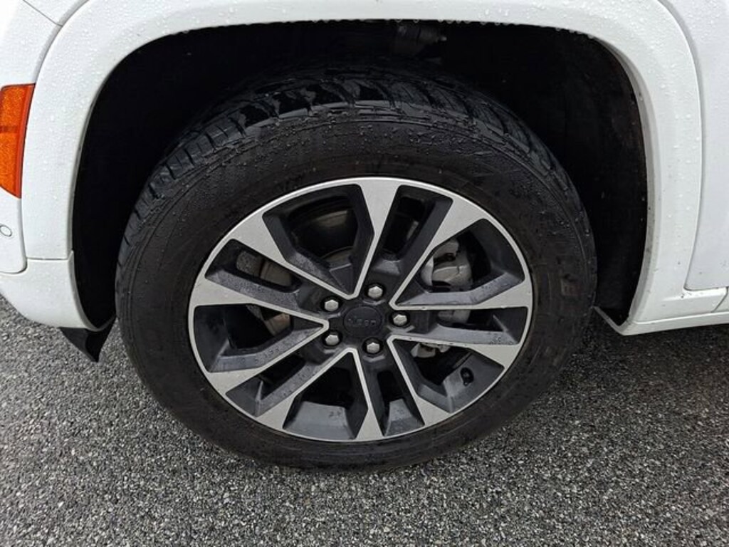 Used 2022 Jeep Grand Cherokee L Overland SUV