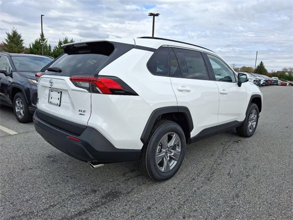 New 2025 Toyota RAV4 XLE SUV