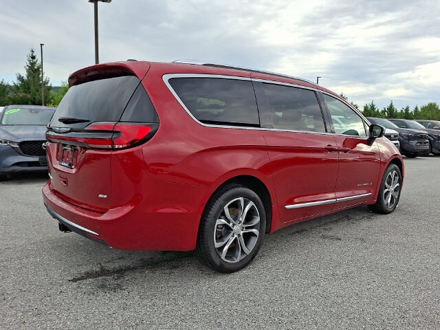 2026 Chrysler Pacifica Pinnacle - Photo 6