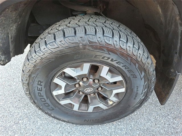 2017 Toyota Tacoma SR photo 3