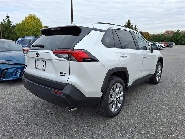 2025 Toyota RAV4 XLE Premium photo 4