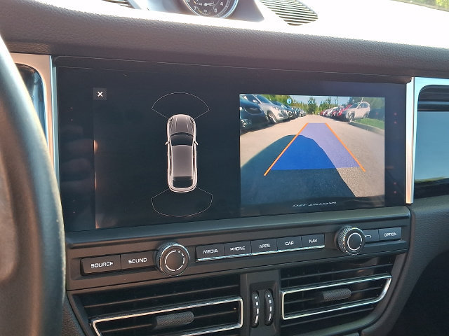 2020 Porsche Macan S - Photo 18