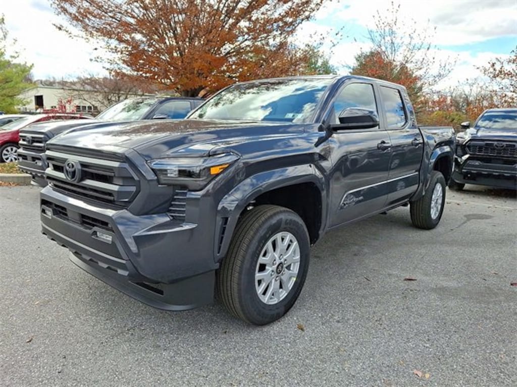 New 2025 Toyota Tacoma SR5 Truck Double Cab