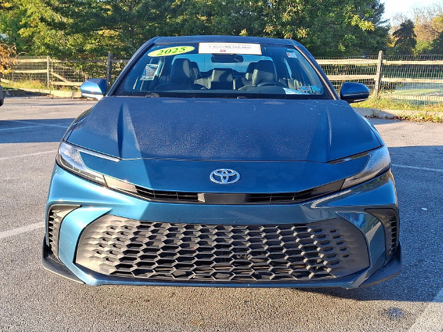 Used 2025 Toyota Camry SE Sedan