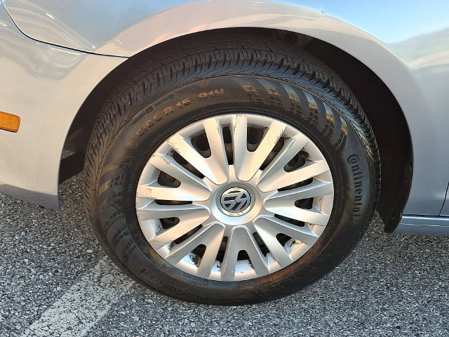 2010 Volkswagen Golf Base - Photo 8