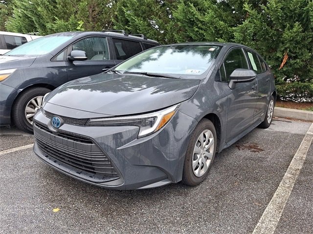 Used 2024 Toyota Corolla LE with VIN JTDBDMHEXR3008607 for sale in Kansas City