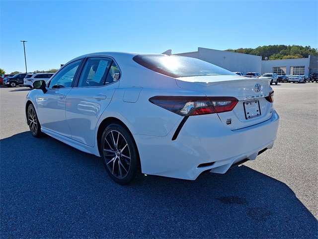 2024 Toyota Camry SE photo 4