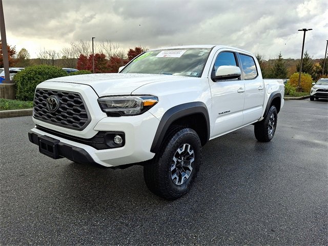 2023 Toyota Tacoma TRD Off-Road photo 3