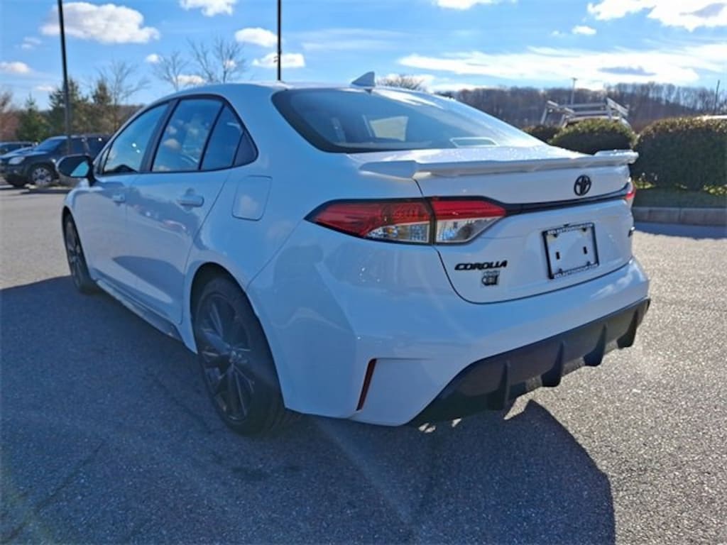 New 2026 Toyota Corolla SE Sedan