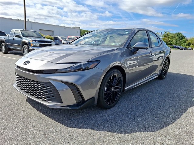 2026 Toyota Camry SE photo 2