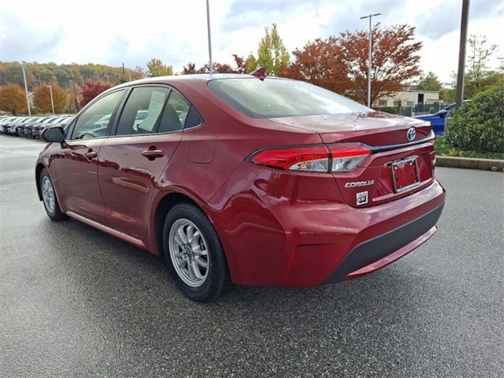 Certified 2022 Toyota Corolla Hybrid LE Sedan