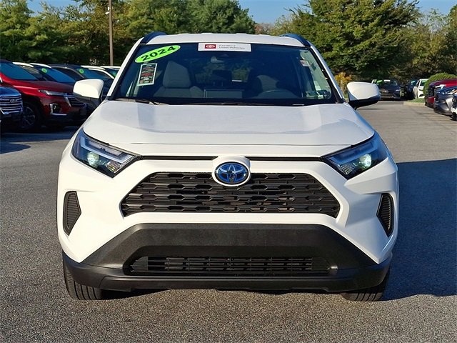 2024 Toyota RAV4 Hybrid XLE photo 2