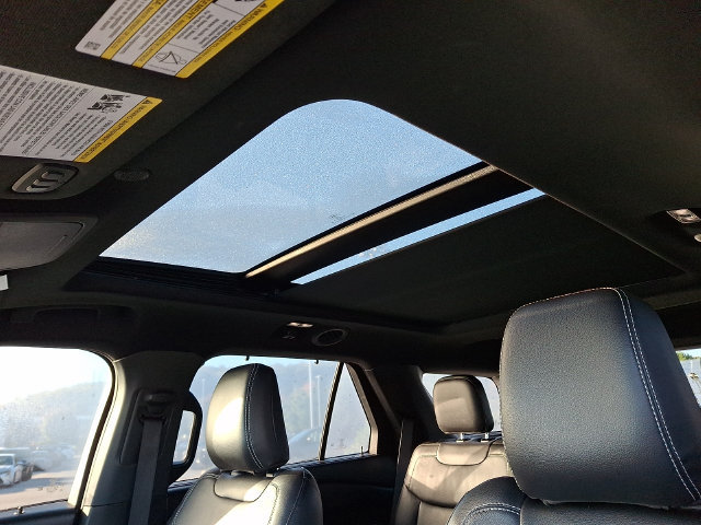 2023 Ford Explorer ST - Photo 15