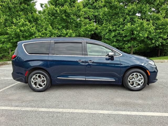 2022 Chrysler Pacifica Limited - Photo 7