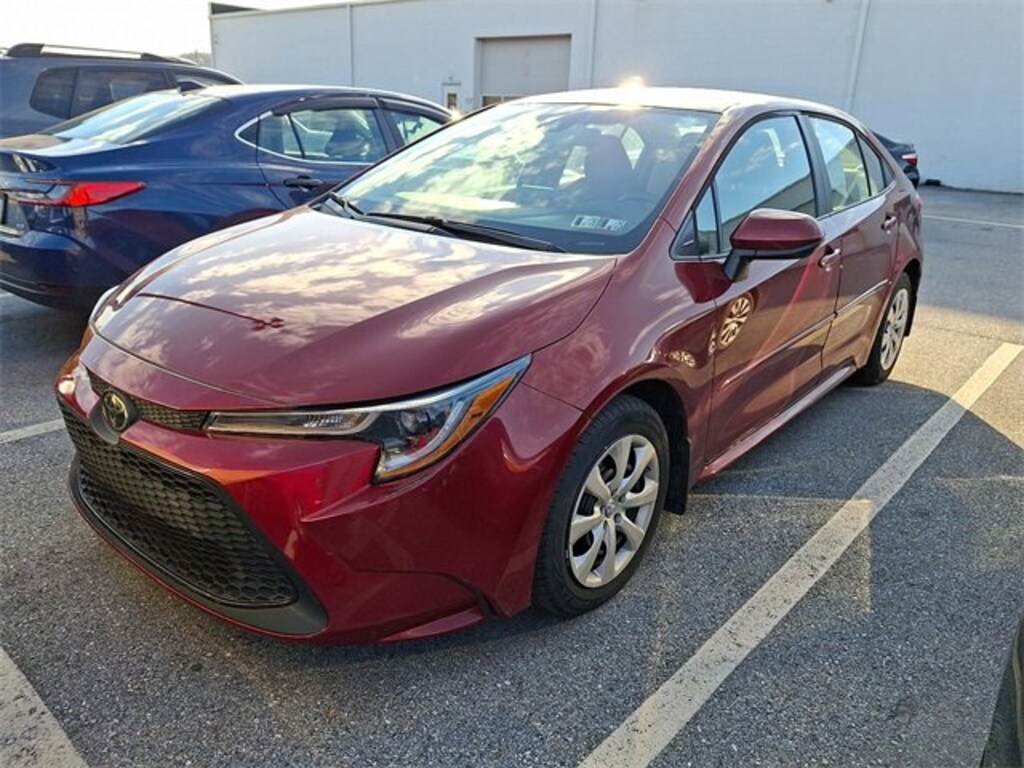 Used 2022 Toyota Corolla LE Sedan