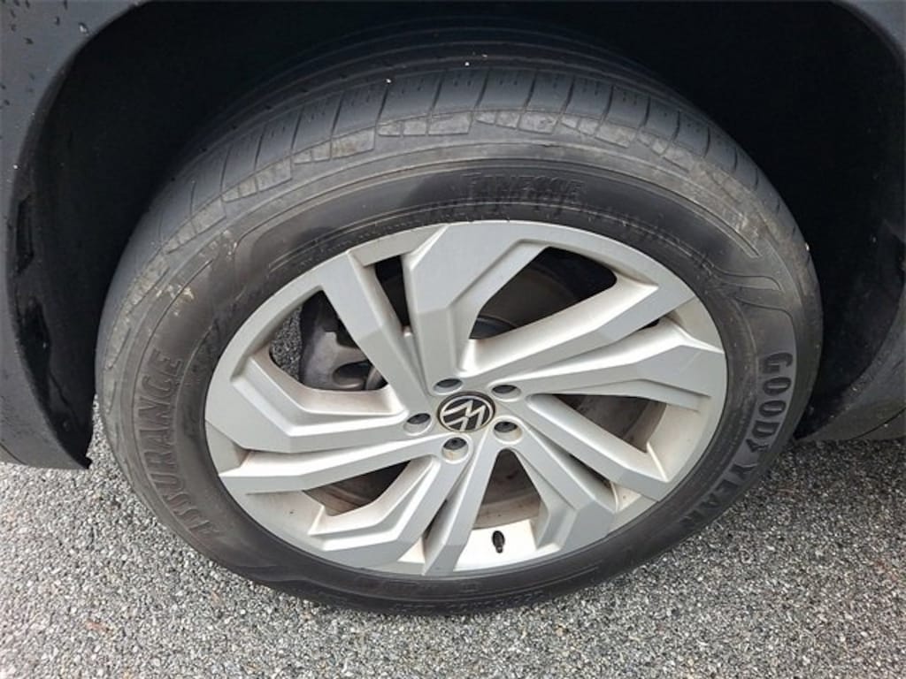 Used 2022 Volkswagen Atlas 3.6L V6 SE w/Technology SUV