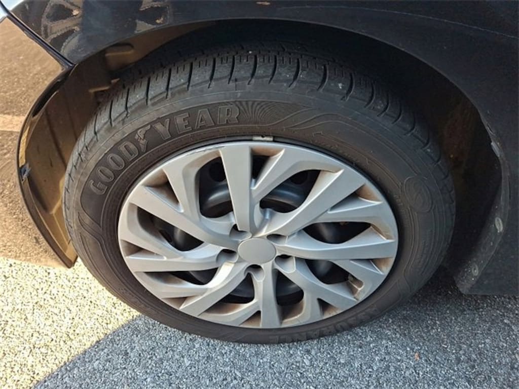 Used 2017 Toyota Corolla LE Sedan