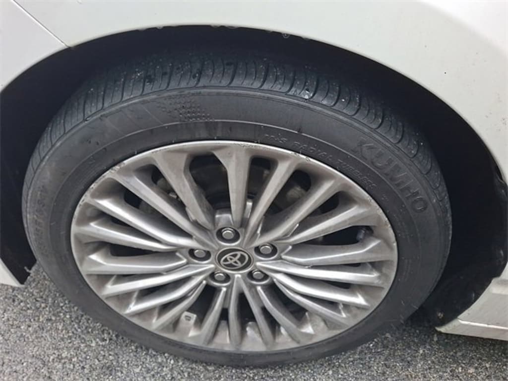 Certified 2021 Toyota Avalon Limited Sedan