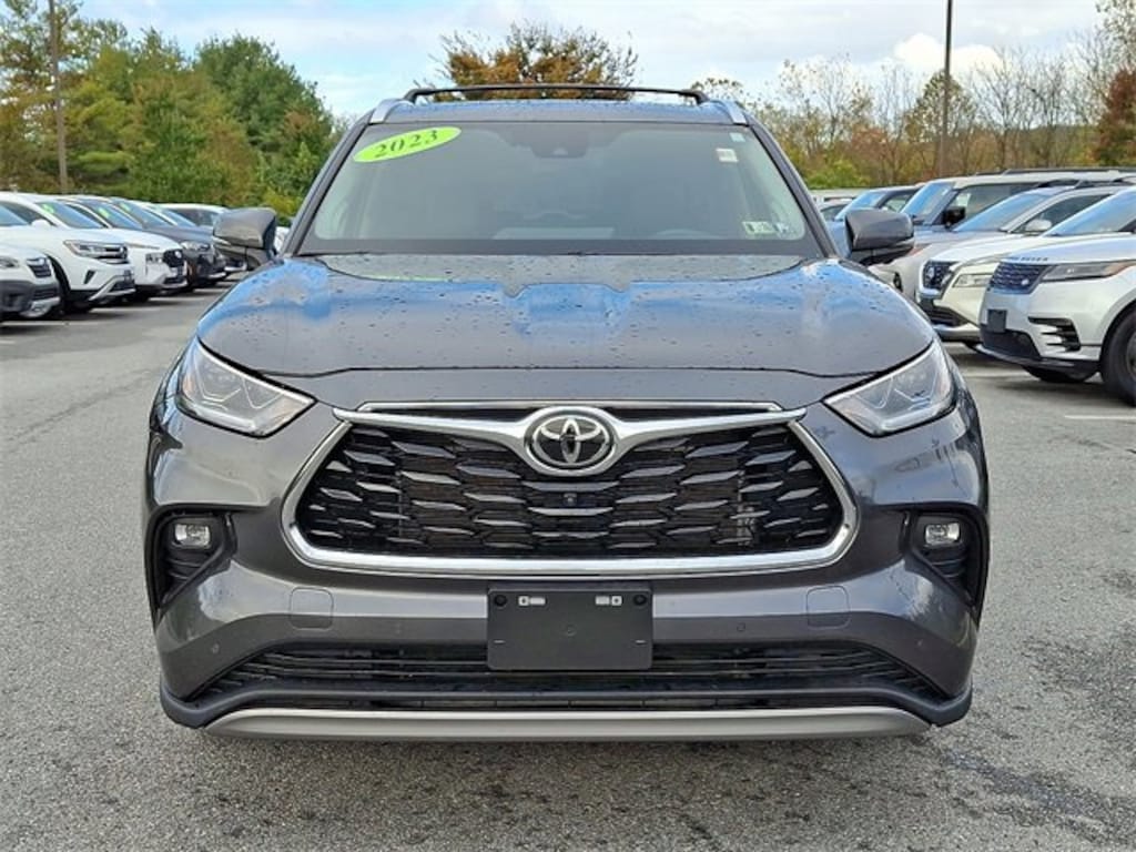 Used 2023 Toyota Highlander Platinum SUV