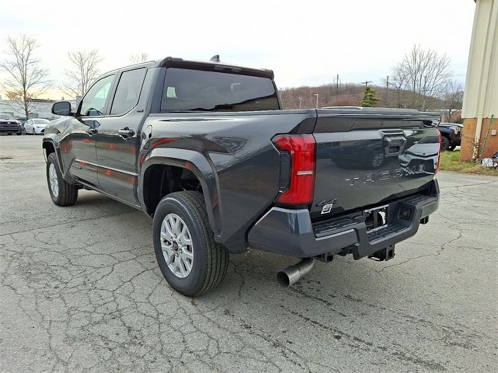 New 2025 Toyota Tacoma SR5 Truck Double Cab