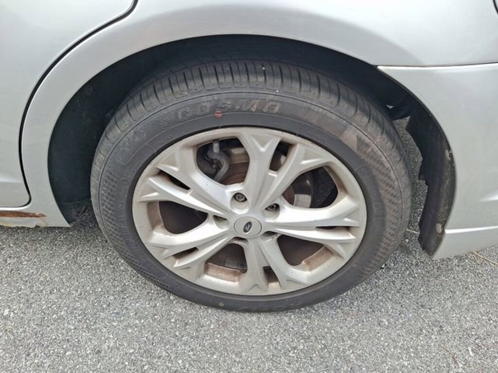 Used 2012 Ford Fusion SE Sedan