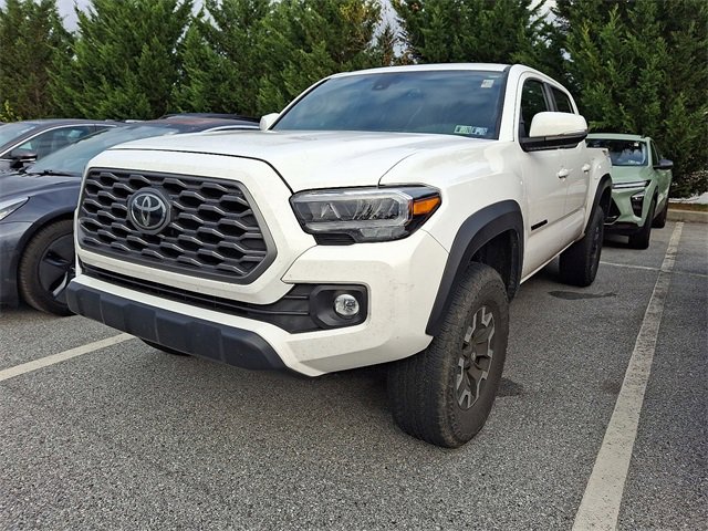 2023 Toyota Tacoma TRD Off-Road photo 2