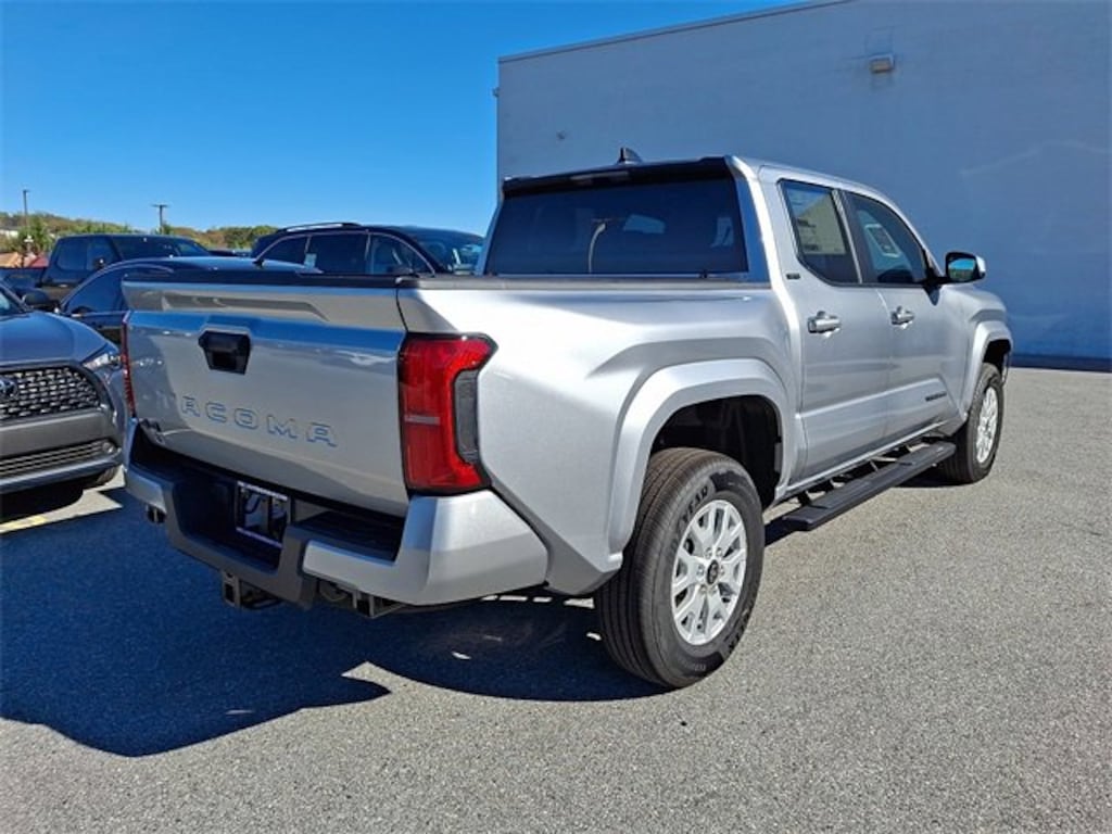 New 2025 Toyota Tacoma SR5 Truck Double Cab