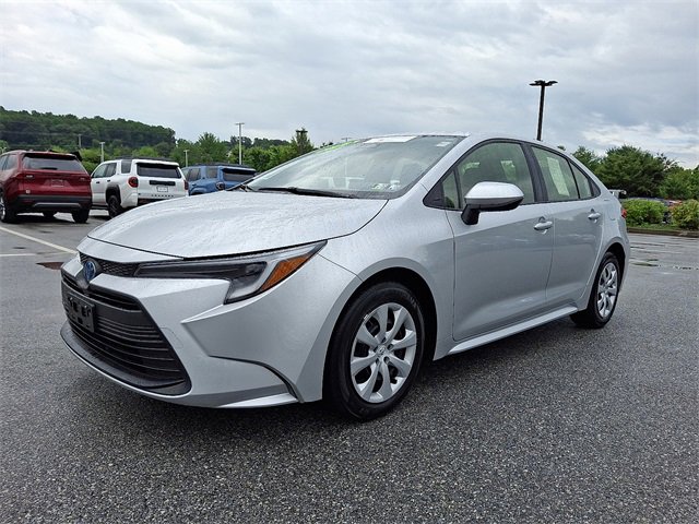 2024 Toyota Corolla Hybrid LE photo 3