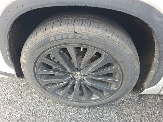 2023 Toyota Highlander XSE photo 3