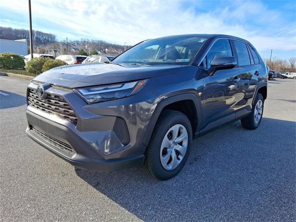 New 2025 Toyota RAV4 LE SUV