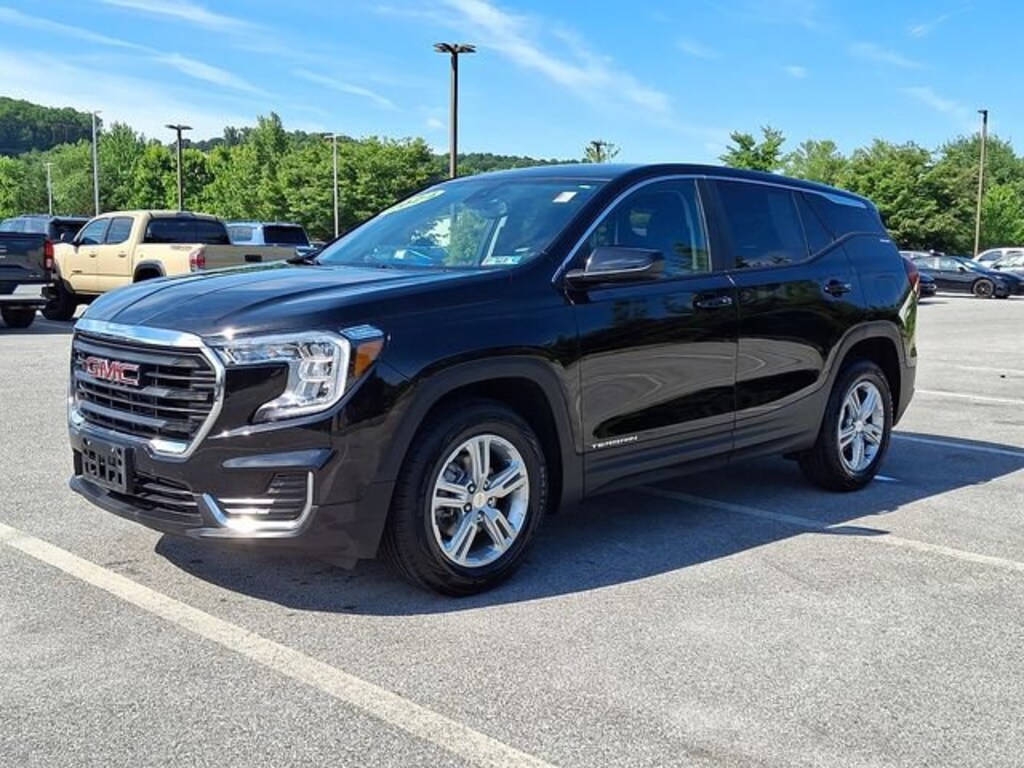 Used 2024 GMC Terrain SLE SUV