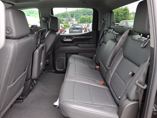 2025 GMC Sierra 1500 SLT - Photo 10