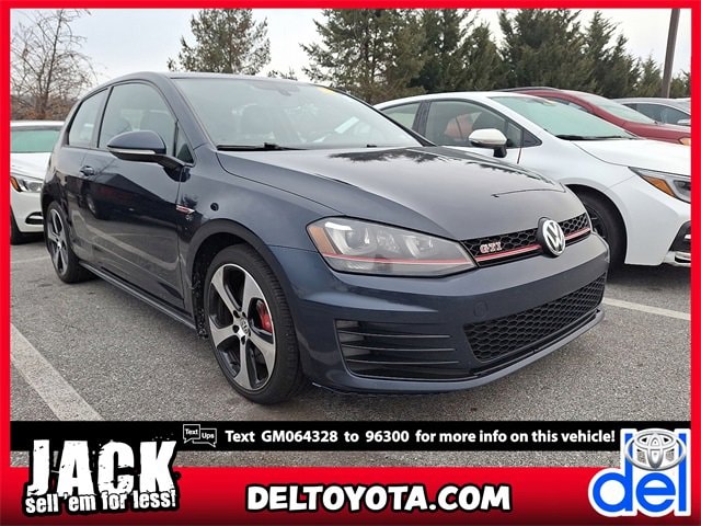 2016 Volkswagen Golf GTI SE's photo