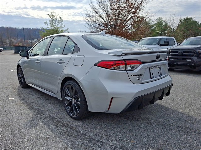 2026 Toyota Corolla SE photo 2