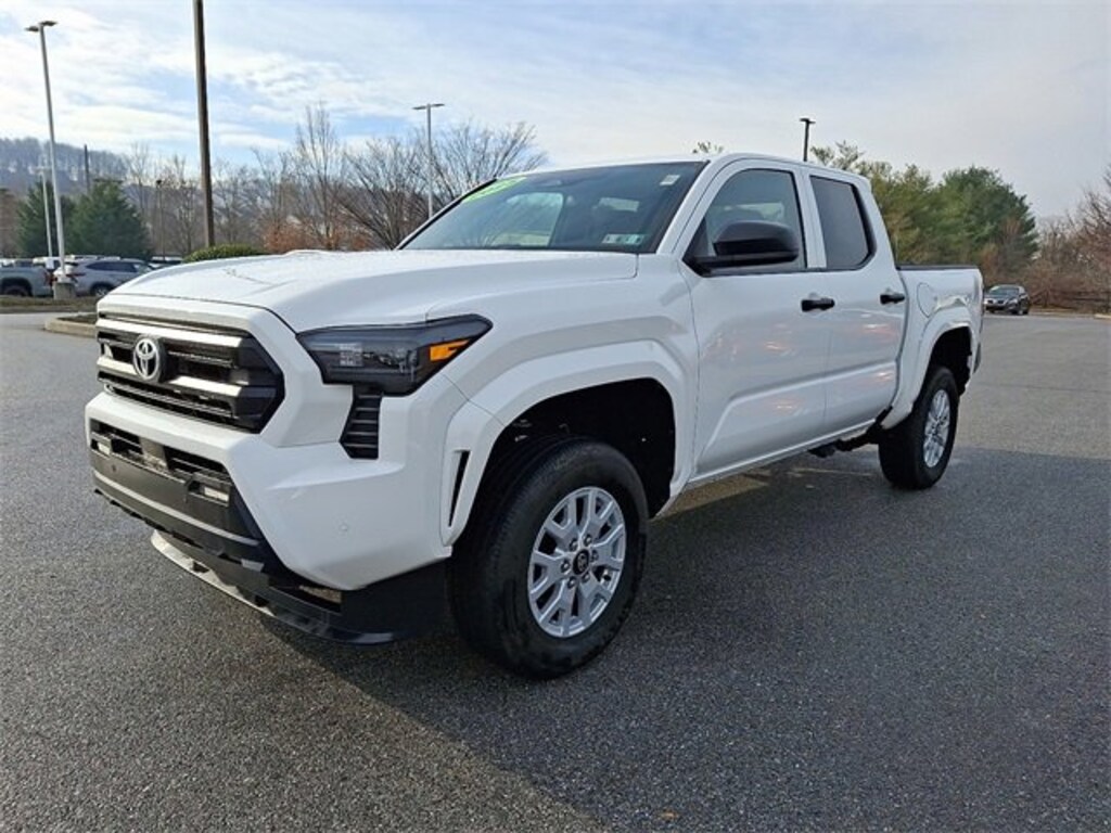 Used 2025 Toyota Tacoma 2WD SR Truck Double Cab