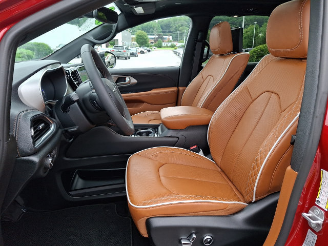 2026 Chrysler Pacifica Pinnacle - Photo 15