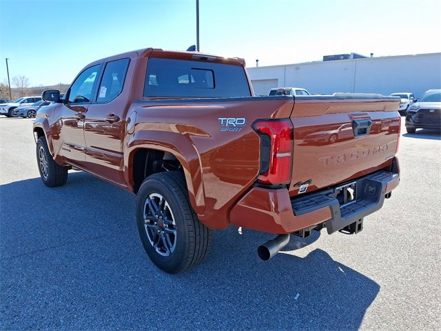 2025 Toyota Tacoma TRD Sport photo 3