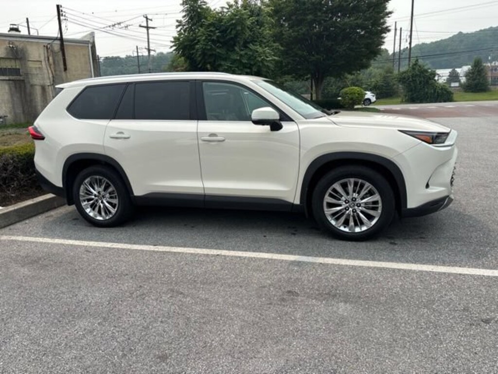 Used 2024 Toyota Grand Highlander Platinum SUV