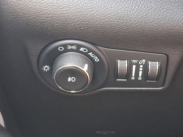 2025 Jeep Compass Limited - Photo 25