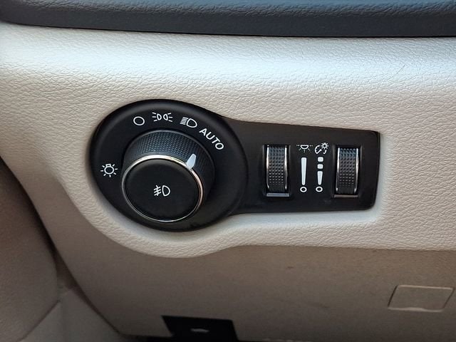 2023 Chrysler Pacifica Touring L - Photo 24
