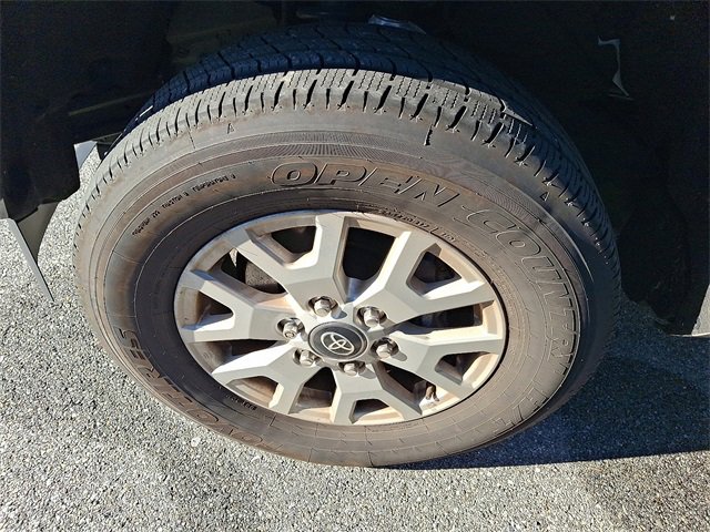 2024 Toyota Tacoma SR5 photo 3