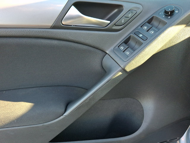2010 Volkswagen Golf Base - Photo 15