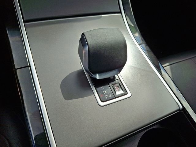 2025 Land Rover Range Rover Velar Dynamic SE - Photo 15