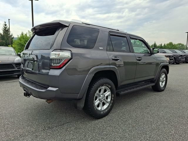 2014 Toyota 4Runner SR5 - Photo 6