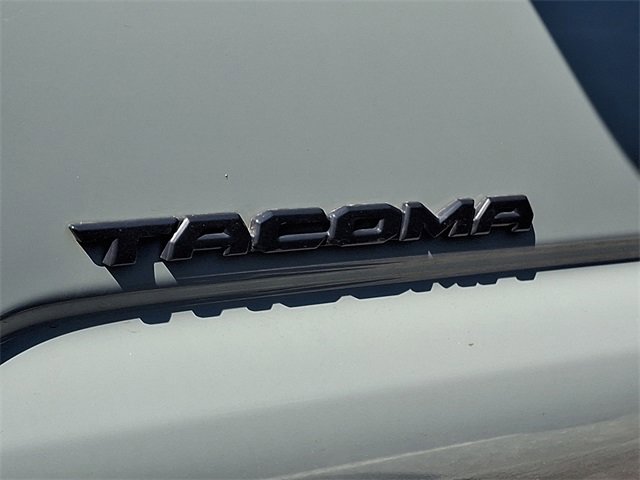 2023 Toyota Tacoma 4x4 Double Cab photo 4