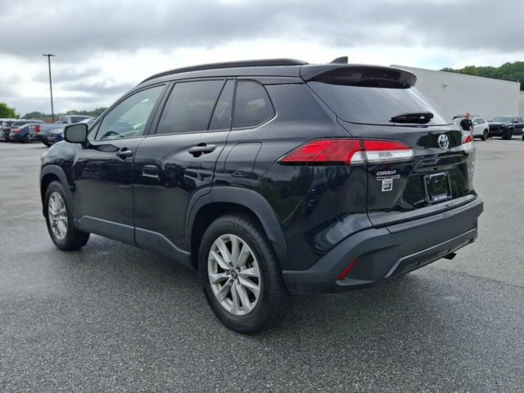 Used 2023 Toyota Corolla Cross LE SUV