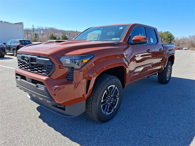 2025 Toyota Tacoma TRD Sport photo 2