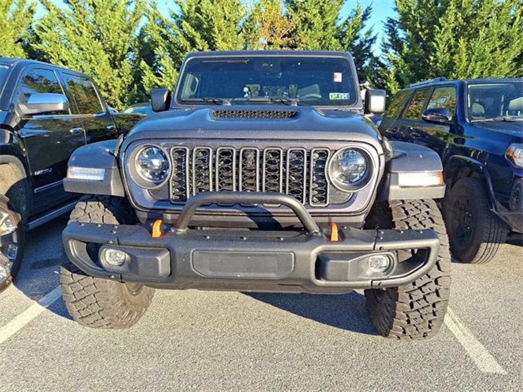 Used 2025 Jeep Gladiator Mojave X Truck Crew Cab