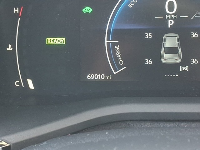 2025 Toyota Camry SE - Photo 19