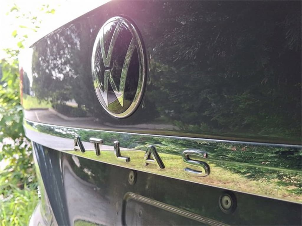 Used 2022 Volkswagen Atlas Cross Sport 3.6L V6 SE w/Technology SUV
